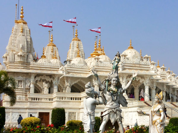 Temple Gujarat Shri Swaminarayan Mandir
